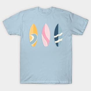 Retro surfboards lineup - pink, blue and yellow T-Shirt